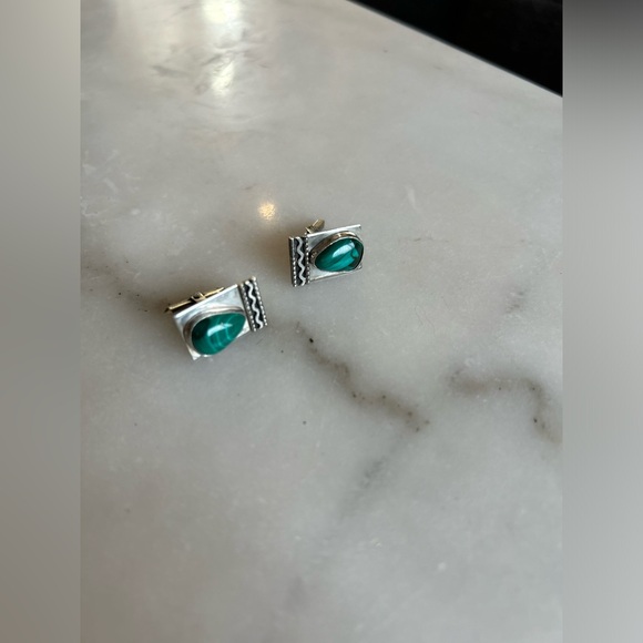 Taxco-Style Silver and Malachite Cufflinks – Timeless Elegance - Picture 3 of 5